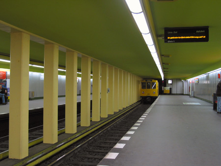 U-Bahnhof Bismarckstraße U2