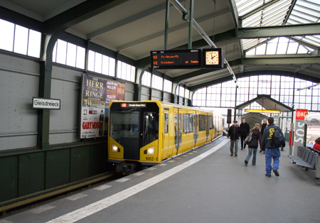 U-Bahnhof Gleisdreieck U2