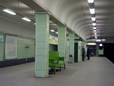 U8 Leinestraße