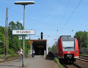 S-Bahn at Linden © Robert Schwandl