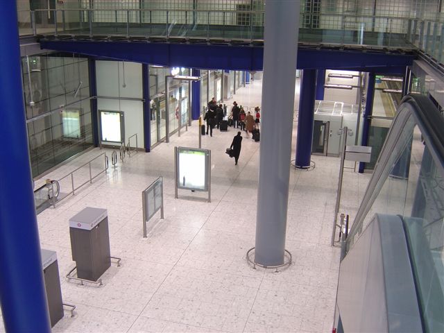 Piccadilly Line Heathrow Terminal 5 © B. Hardy